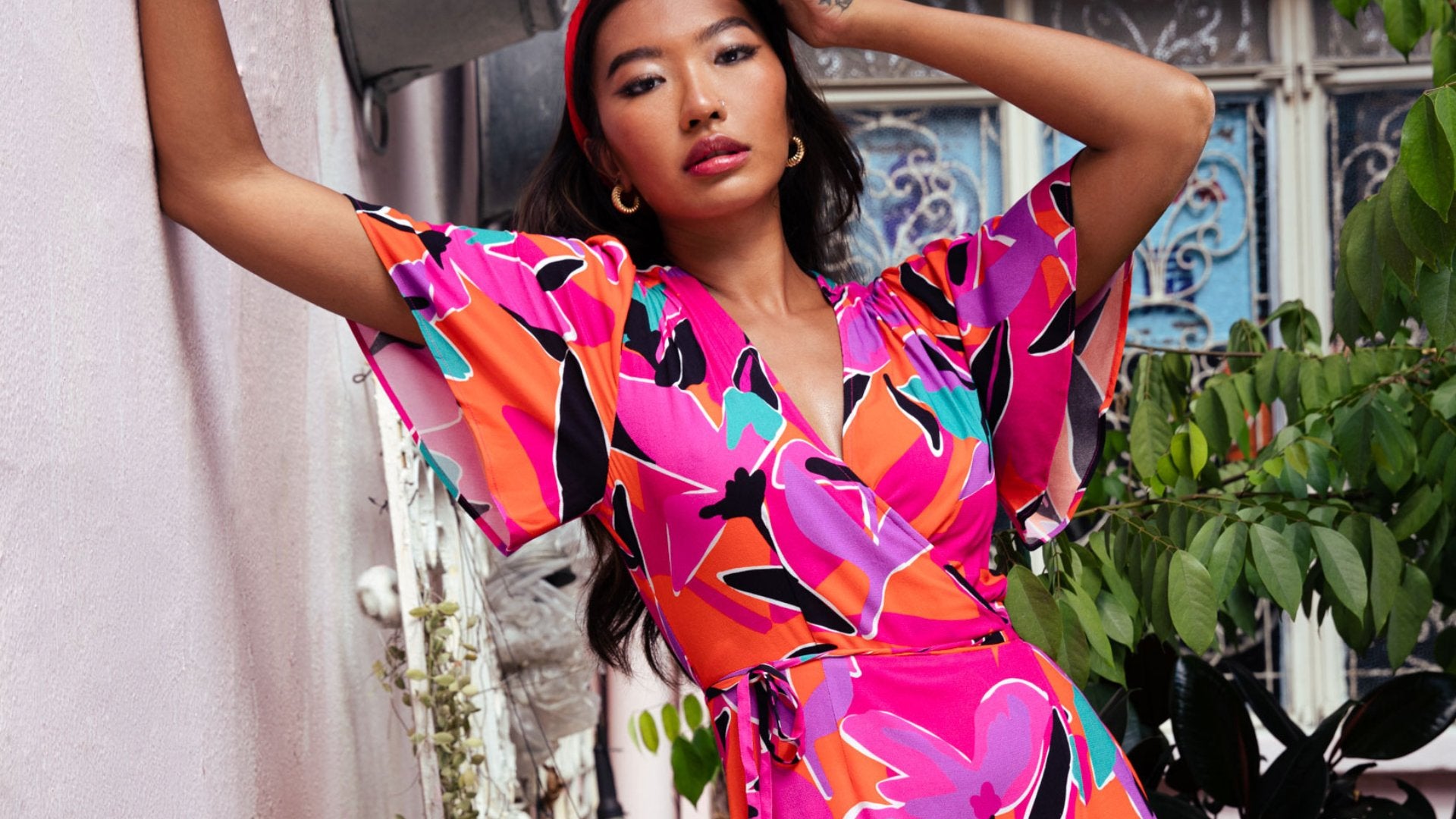 Sustainable women's dresses online, available on ZERRIN with free worldwide shipping