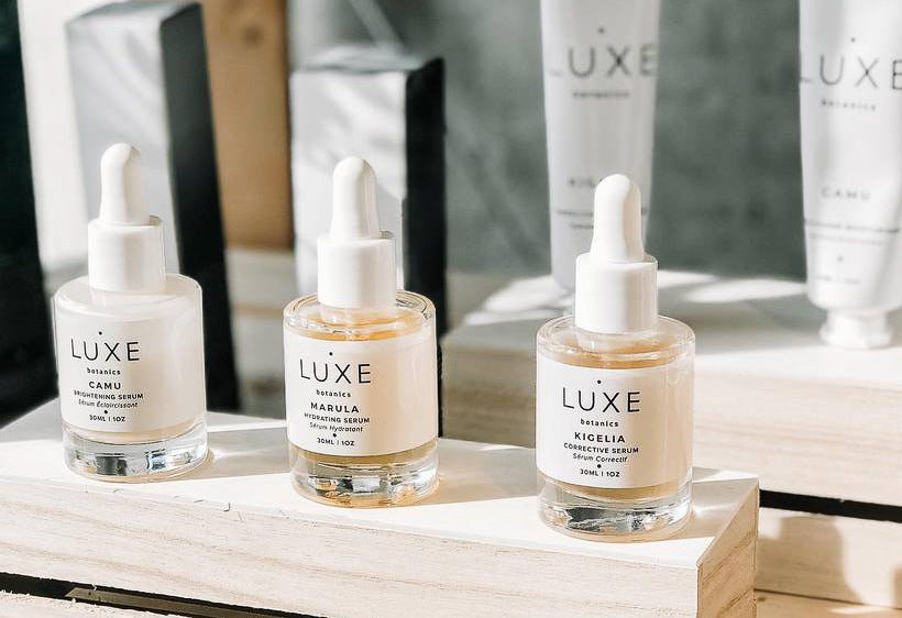 Shop natural, vegan and organic skincare and cosmetics online on ZERRIN