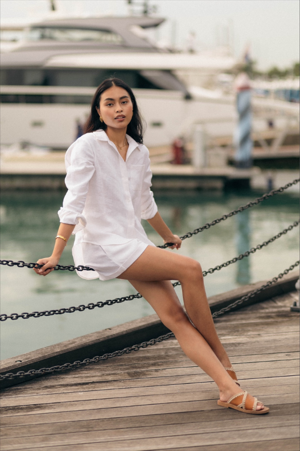 Classic Linen Shorts In White