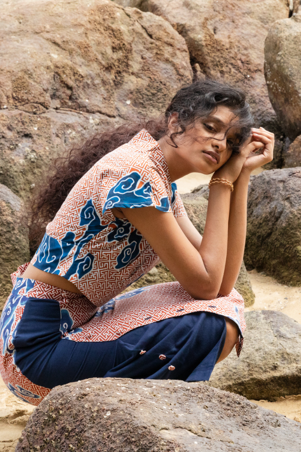 Batik Banded Crop Top In Tumbuh Clay