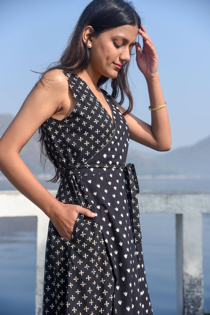 Sienna Wrap Dress Dabu Mix in Black