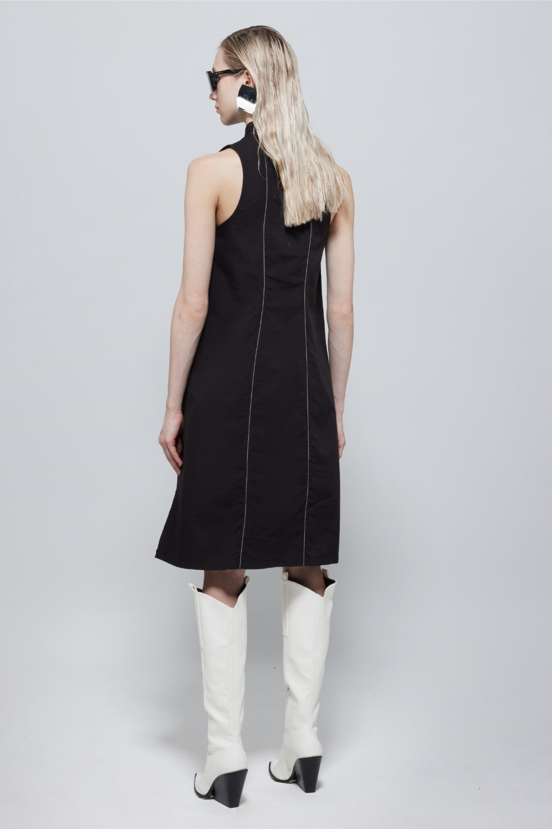 Amelie Sleeveless Zipped Dress In Black