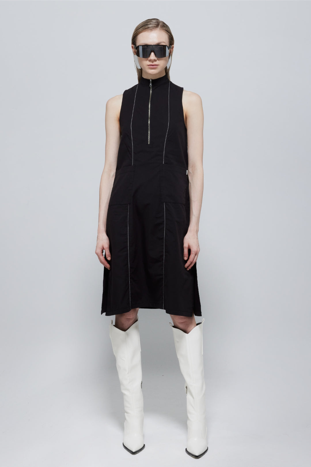 Amelie Sleeveless Zipped Dress In Black