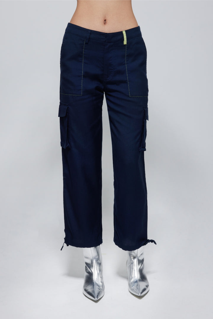 Ari Low Waist Cargo Pants In Navy