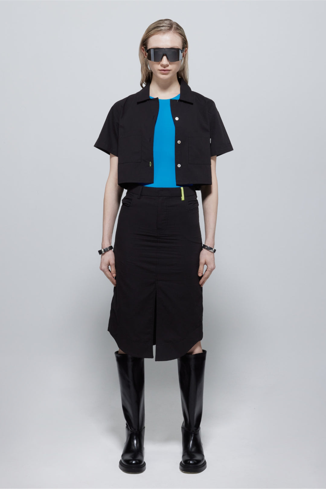 Alex Boxy Cropped Short-Sleeved Shirt In Black