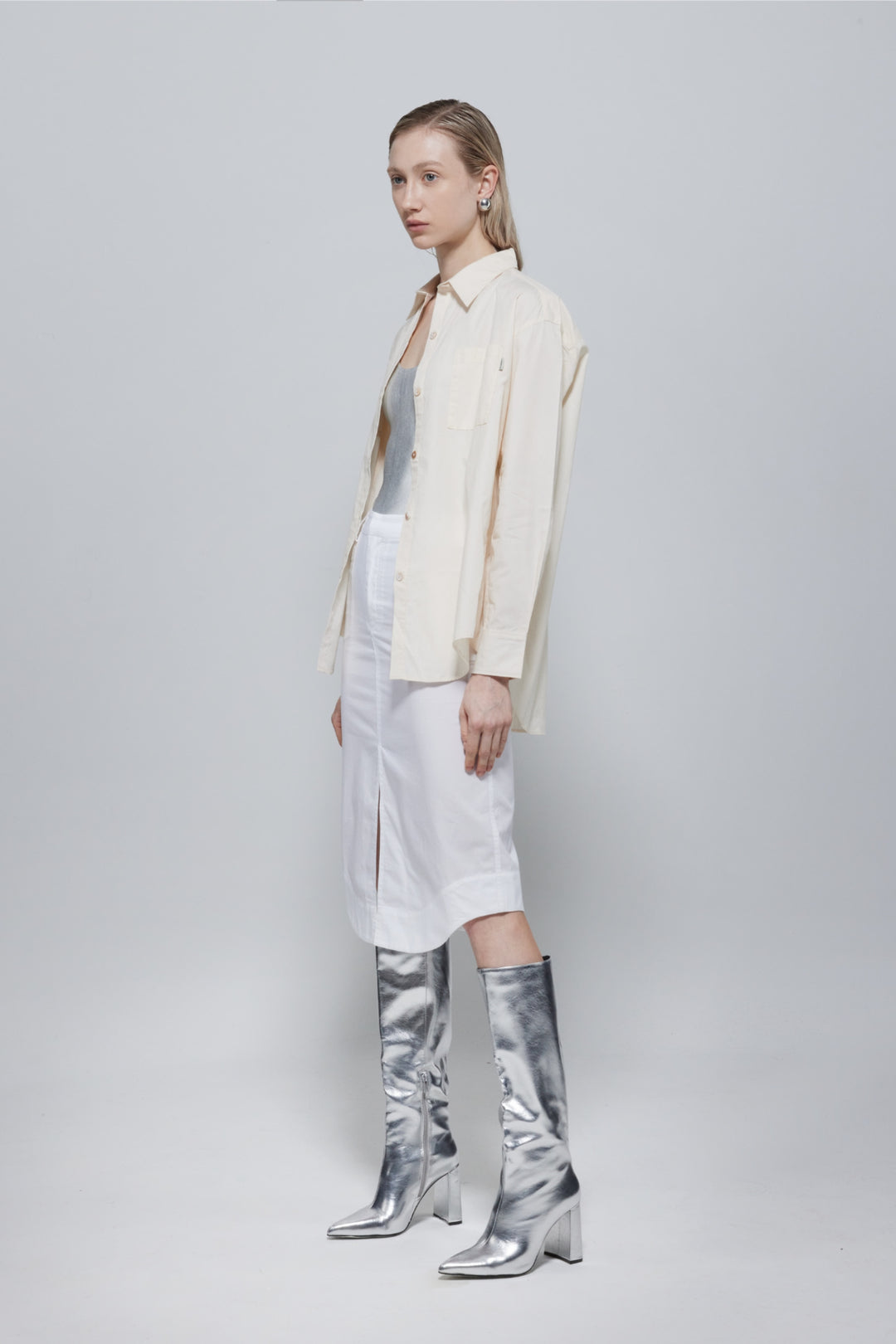 Sira Straight Midi Skirt In White