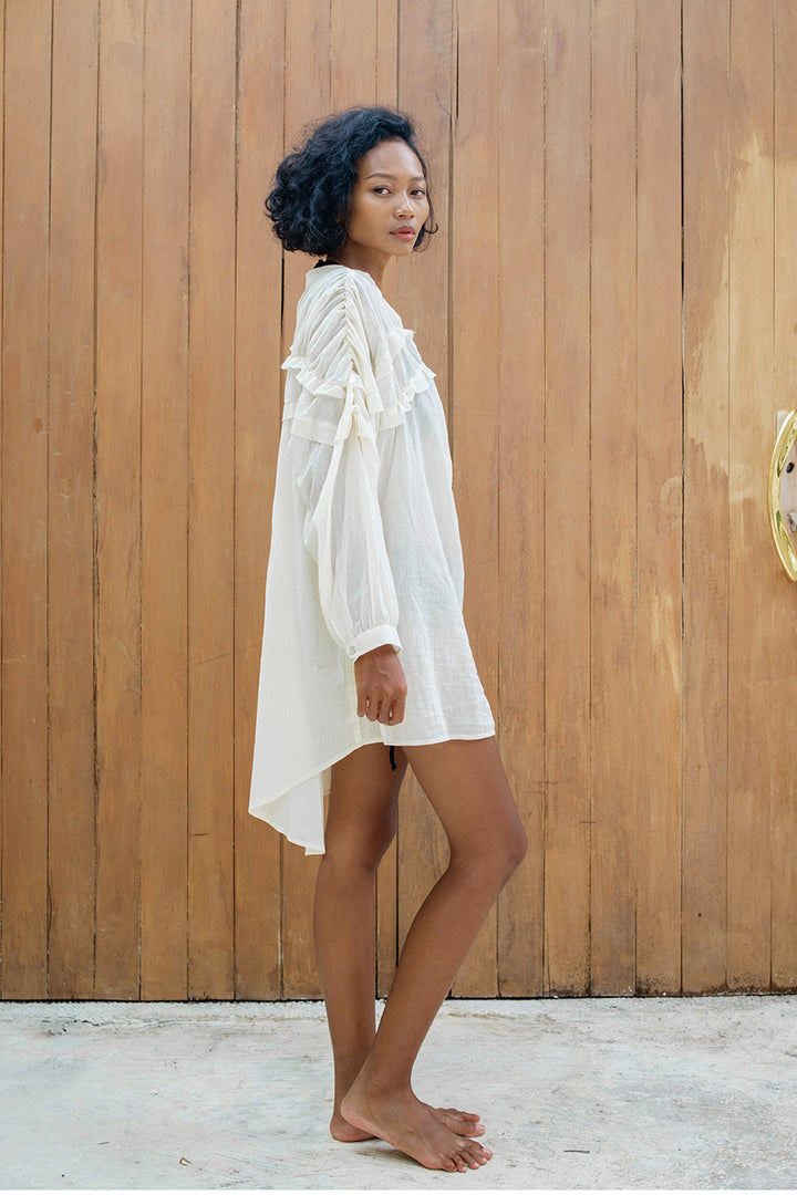 Lucia Oversized Ruffles Shirt In Cream