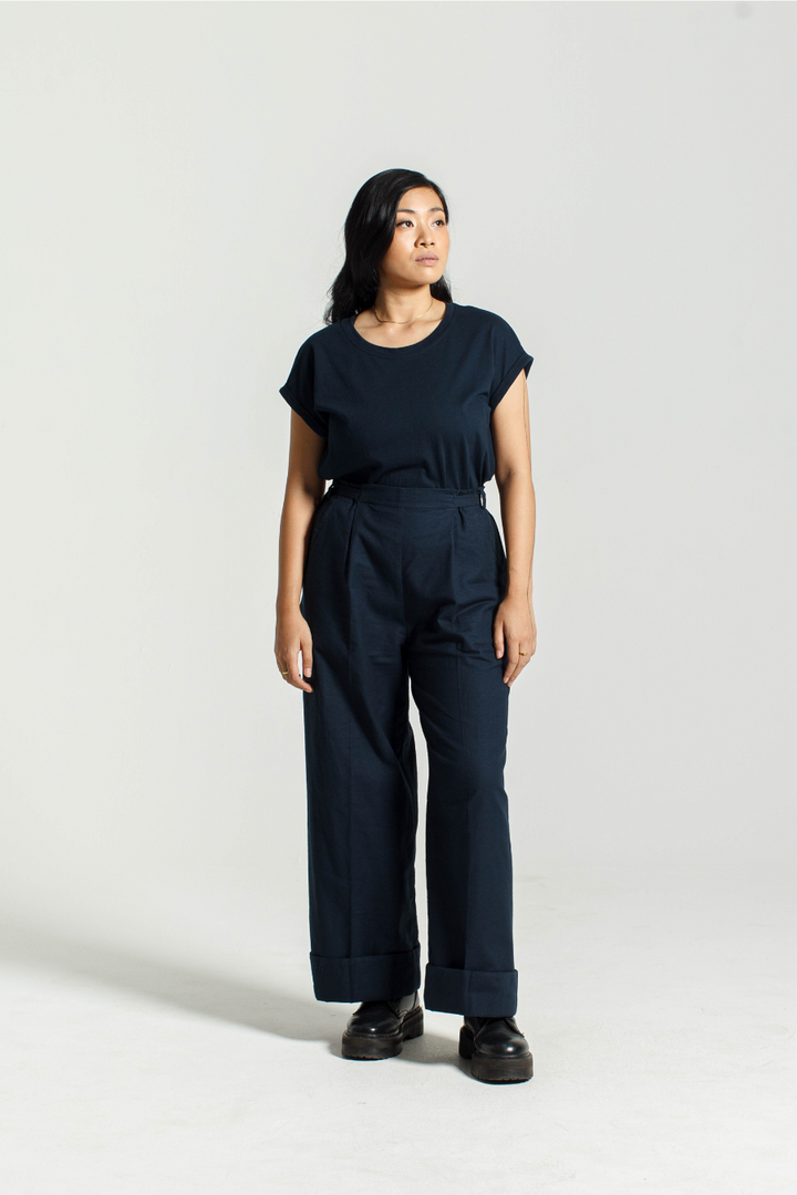 Rolled Sleeve Tee in Navy