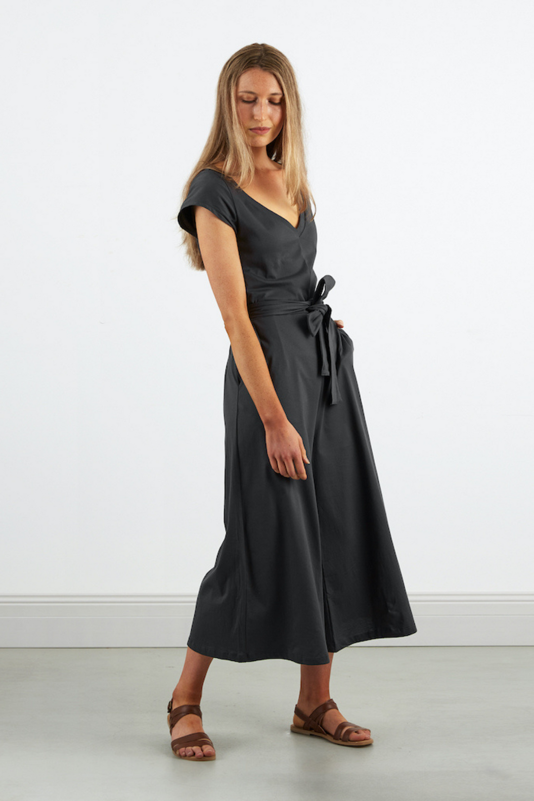 Dorsu Wide Leg Jumpsuit in Charcoal, available on ZERRIN with free Singapore shipping