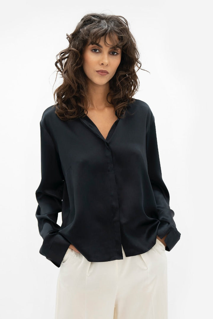 Kobe UKB Blouse In Black