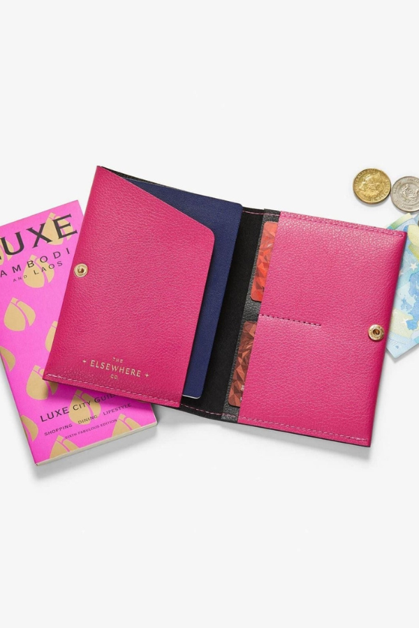 City Break Bestie Passport Cover Set in Paradise Pink