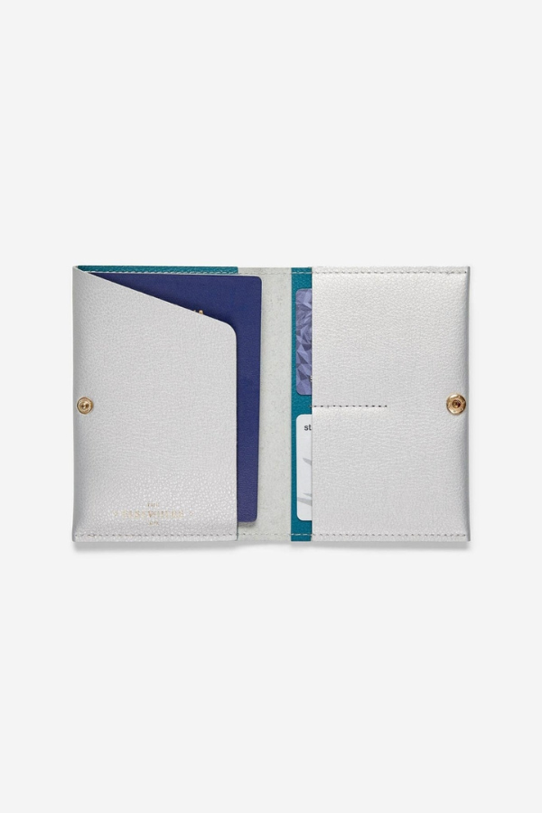 City Break Bestie Passport Cover Set in Faraway Silver