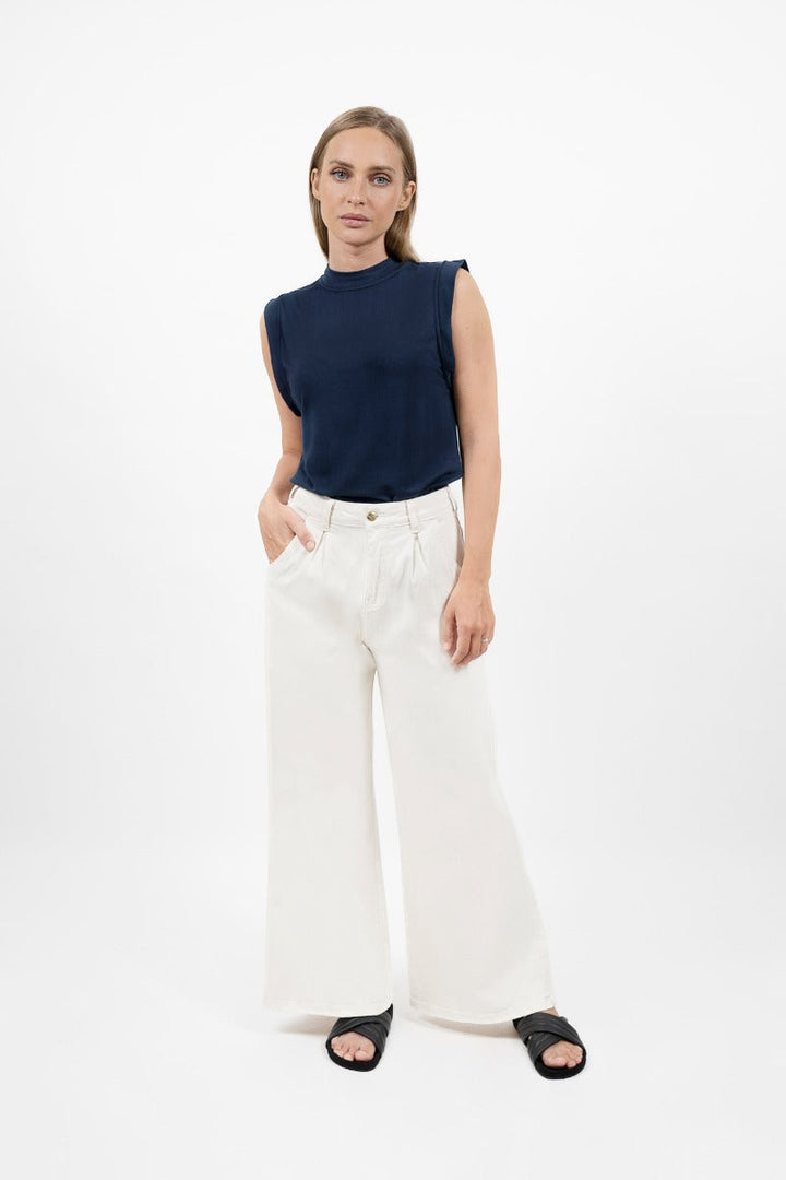 Los Angeles LAX Wide Leg Jeans In Alto