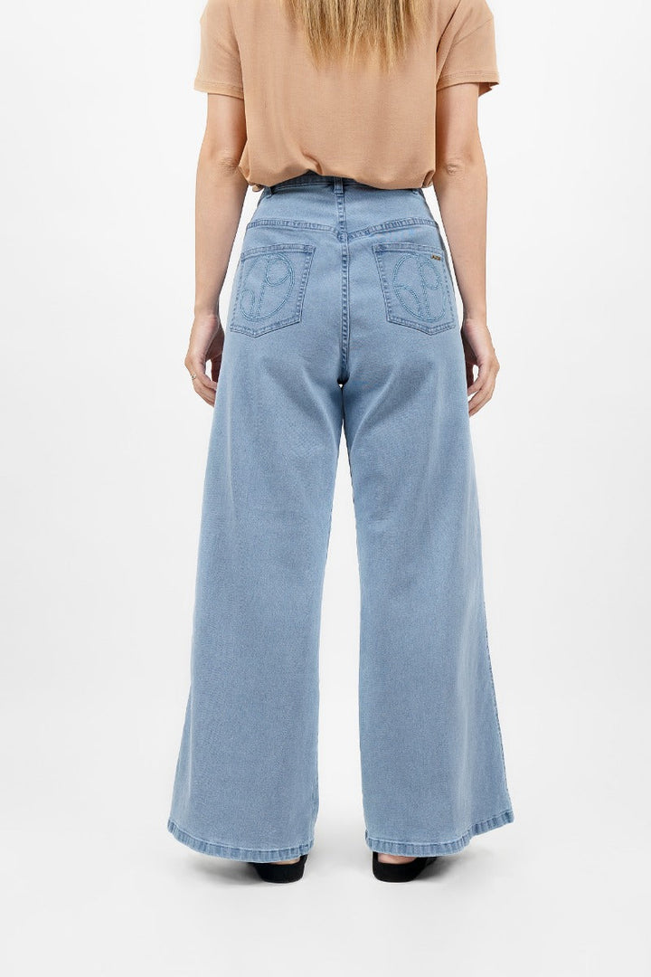 Los Angeles LAX Wide Leg Jeans In Sky