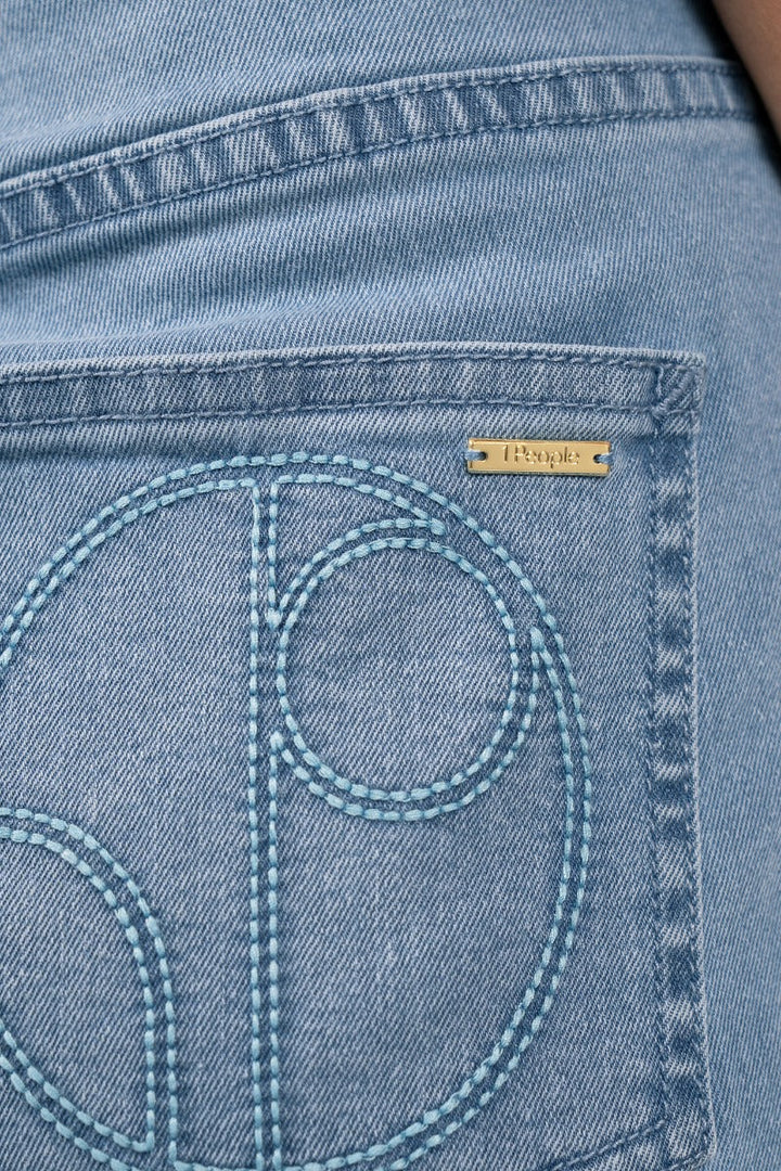 Los Angeles LAX Wide Leg Jeans In Sky