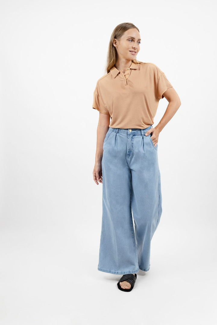 Los Angeles LAX Wide Leg Jeans In Sky