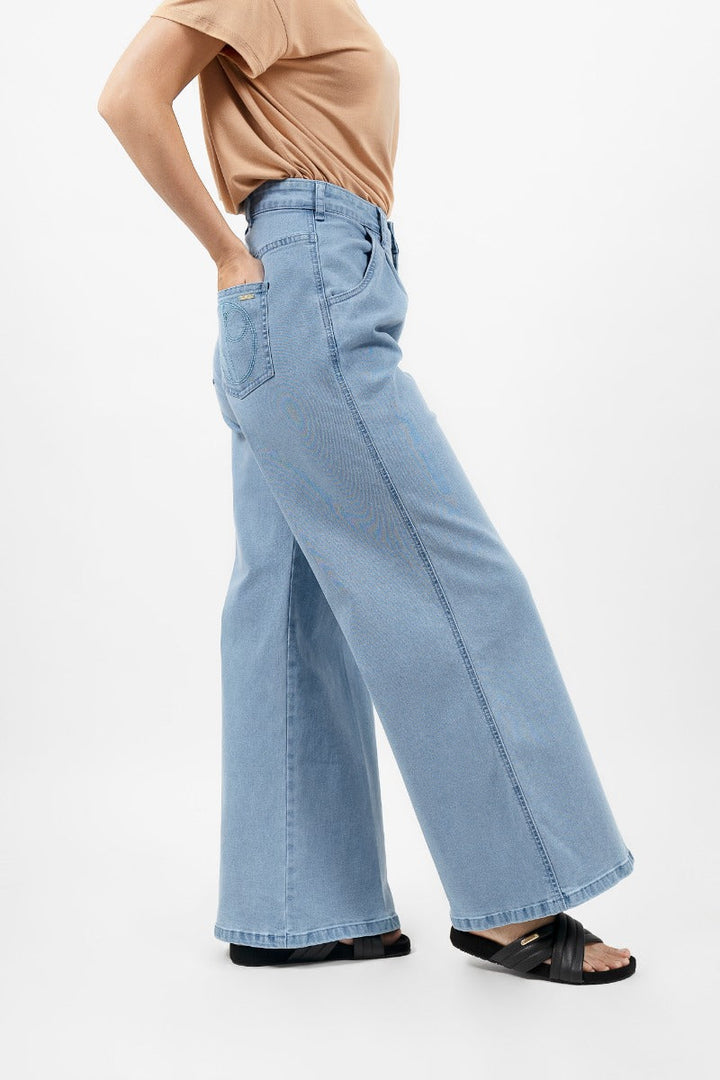 Los Angeles LAX Wide Leg Jeans In Sky