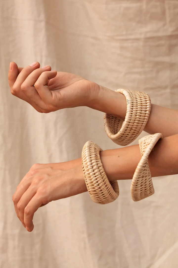 Manava Halo Bangle in Medium, available on ZERRIN with free Singapore shipping