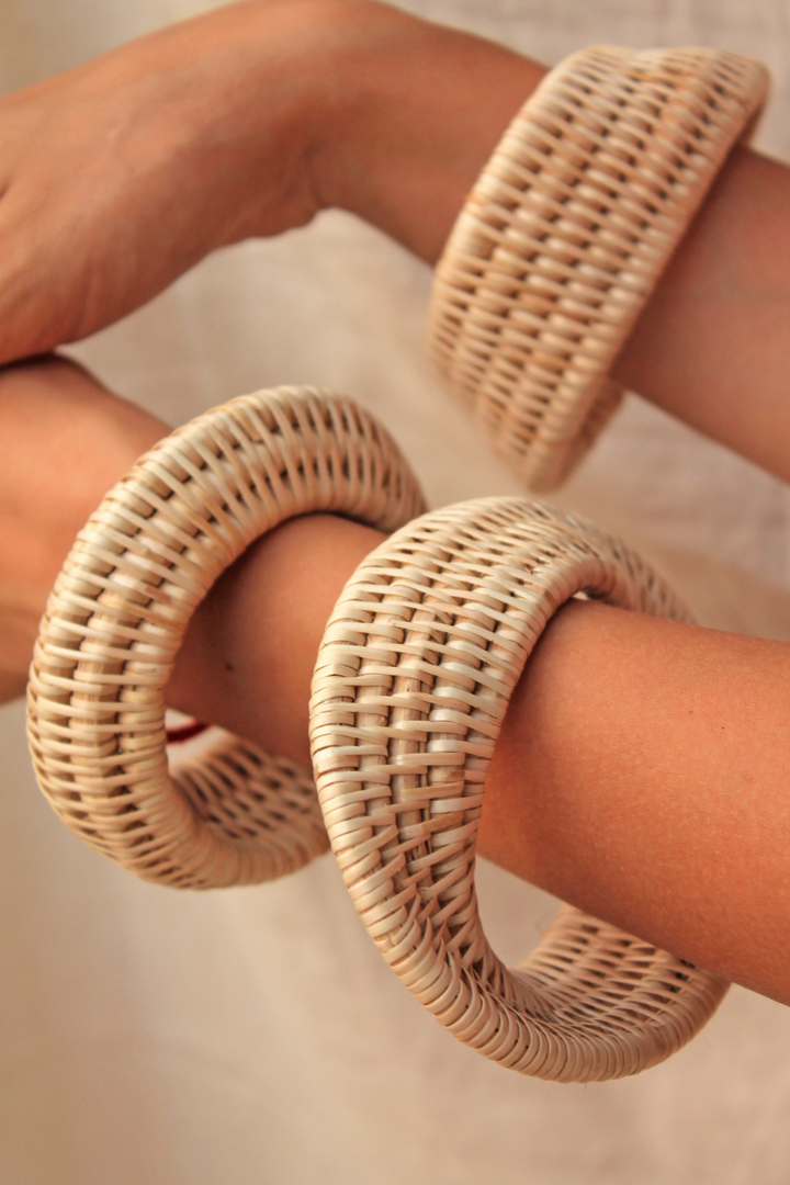 Manava Halo Bangle in Medium, available on ZERRIN with free Singapore shipping