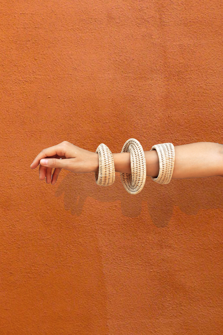 Manava Nova Bangle in Medium, available on ZERRIN with free Singapore shipping