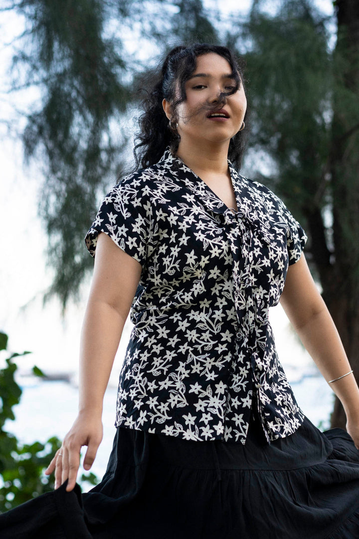 Batik Kebaya Salma Top In Jasmin Ebony