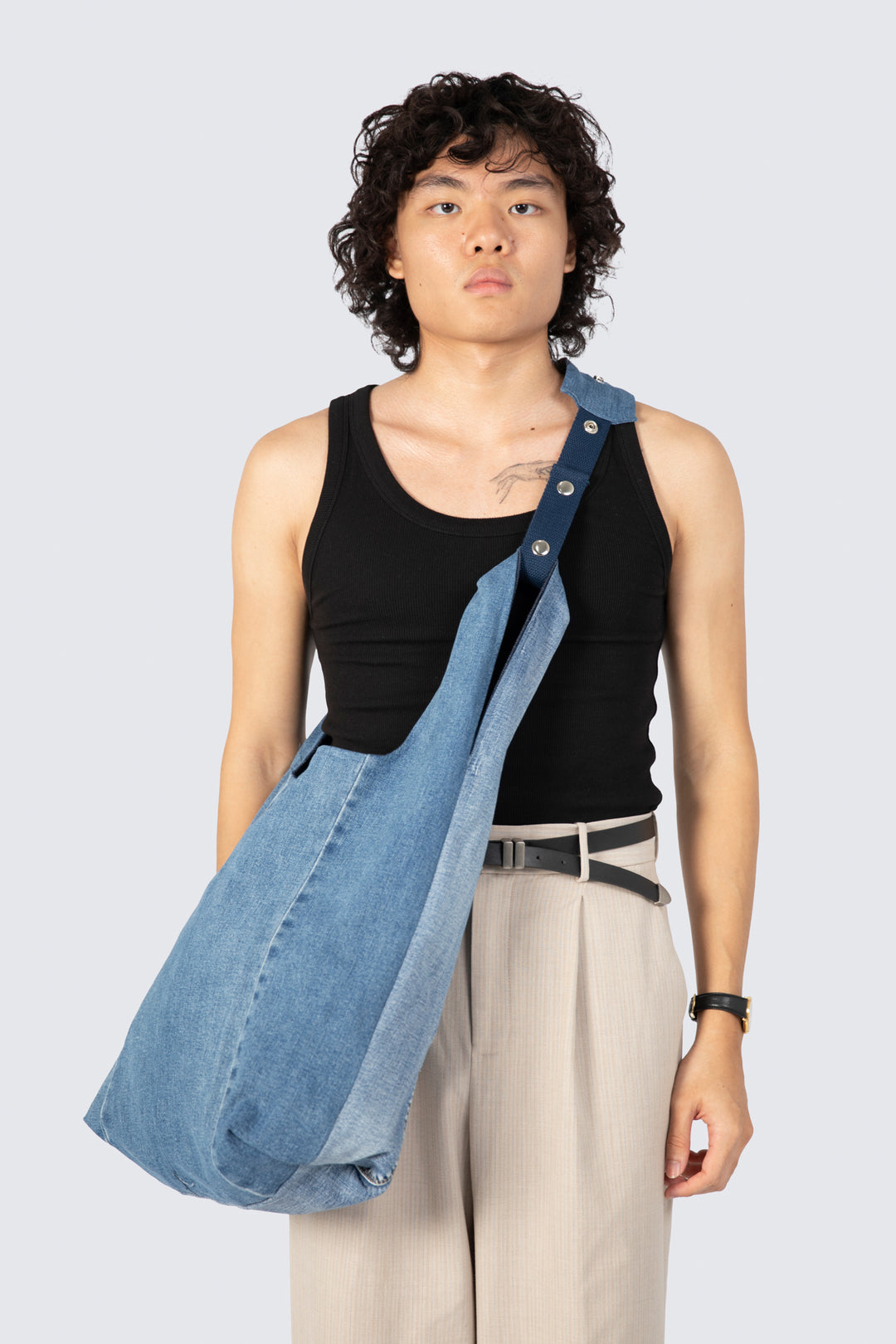 Maxi Reversible Knot Bag In Denim