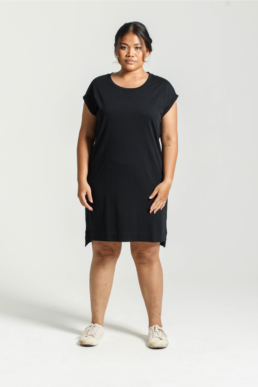 Dorsu Rolled Sleeve T-shirt Dress in Black