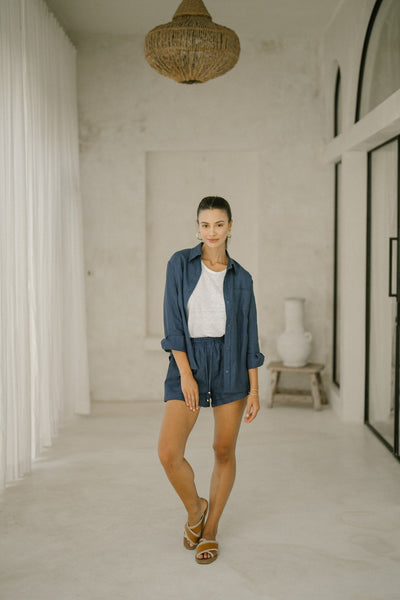 Summery The Label Classic Linen Shorts in Navy Blue