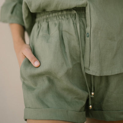Summery The Label Classic Linen Shorts in Khaki Green