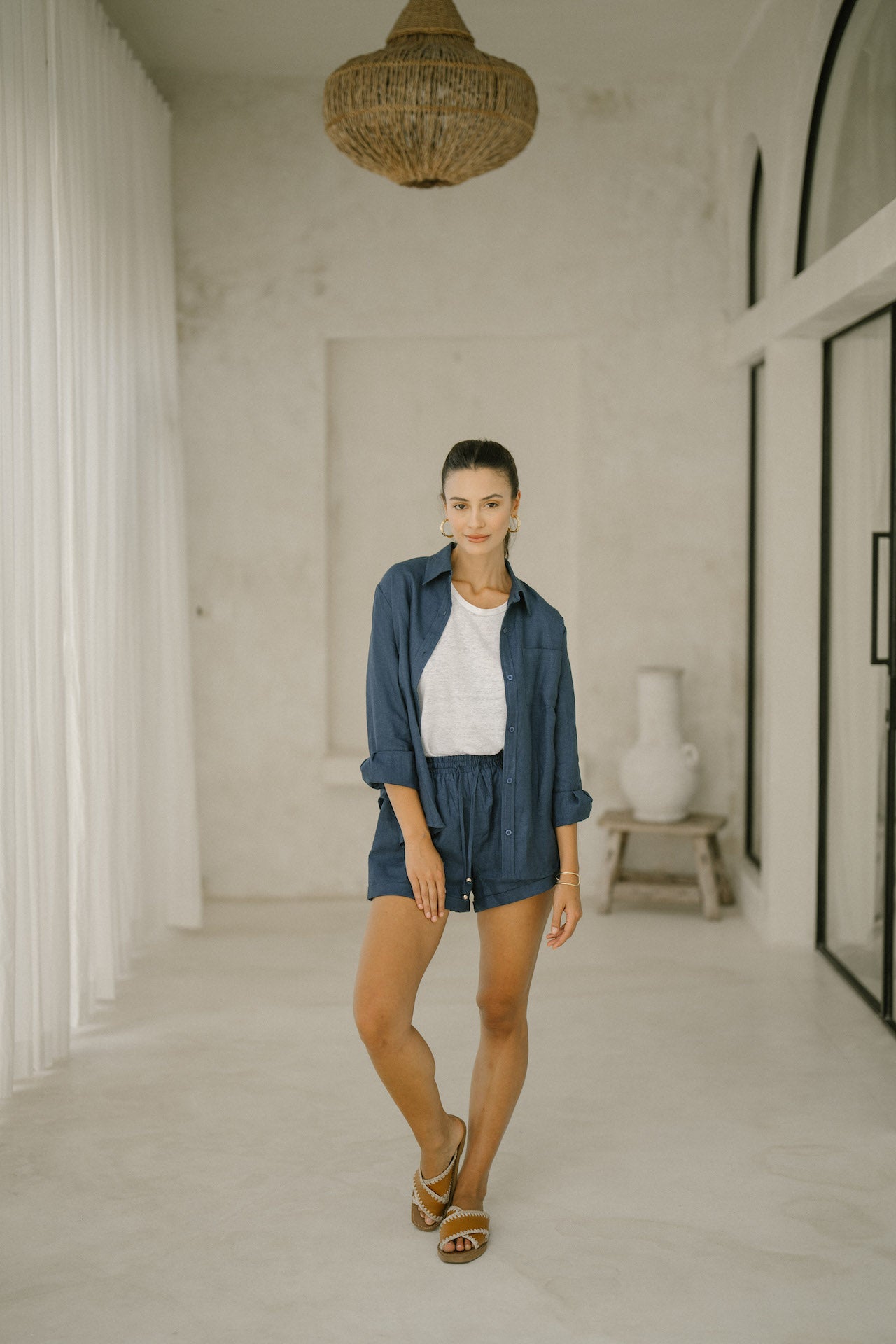 Summery The Label Classic Linen Shirt in Navy Blue