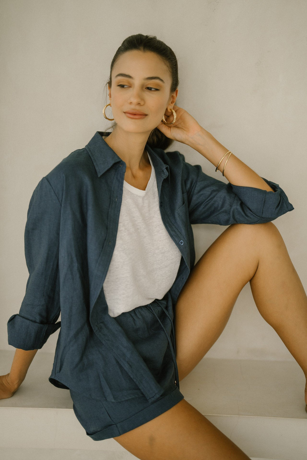 Summery The Label Classic Linen Shirt in Navy Blue