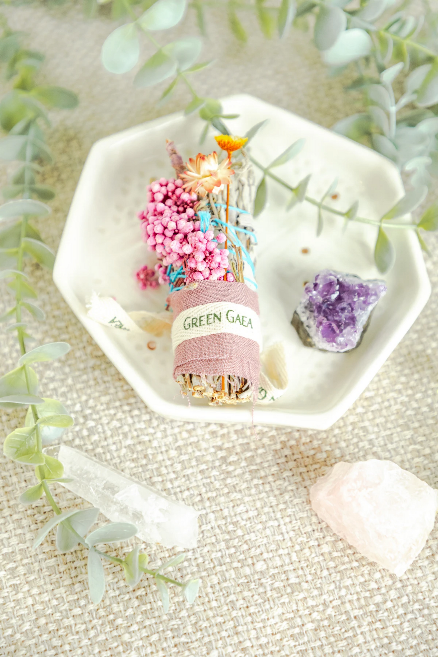 Green Gaea White Sage & Crystal Smudge Set, available in Amethyst, Clear Quartz, and Rose Quartz on ZERRIN with free Singapore shipping