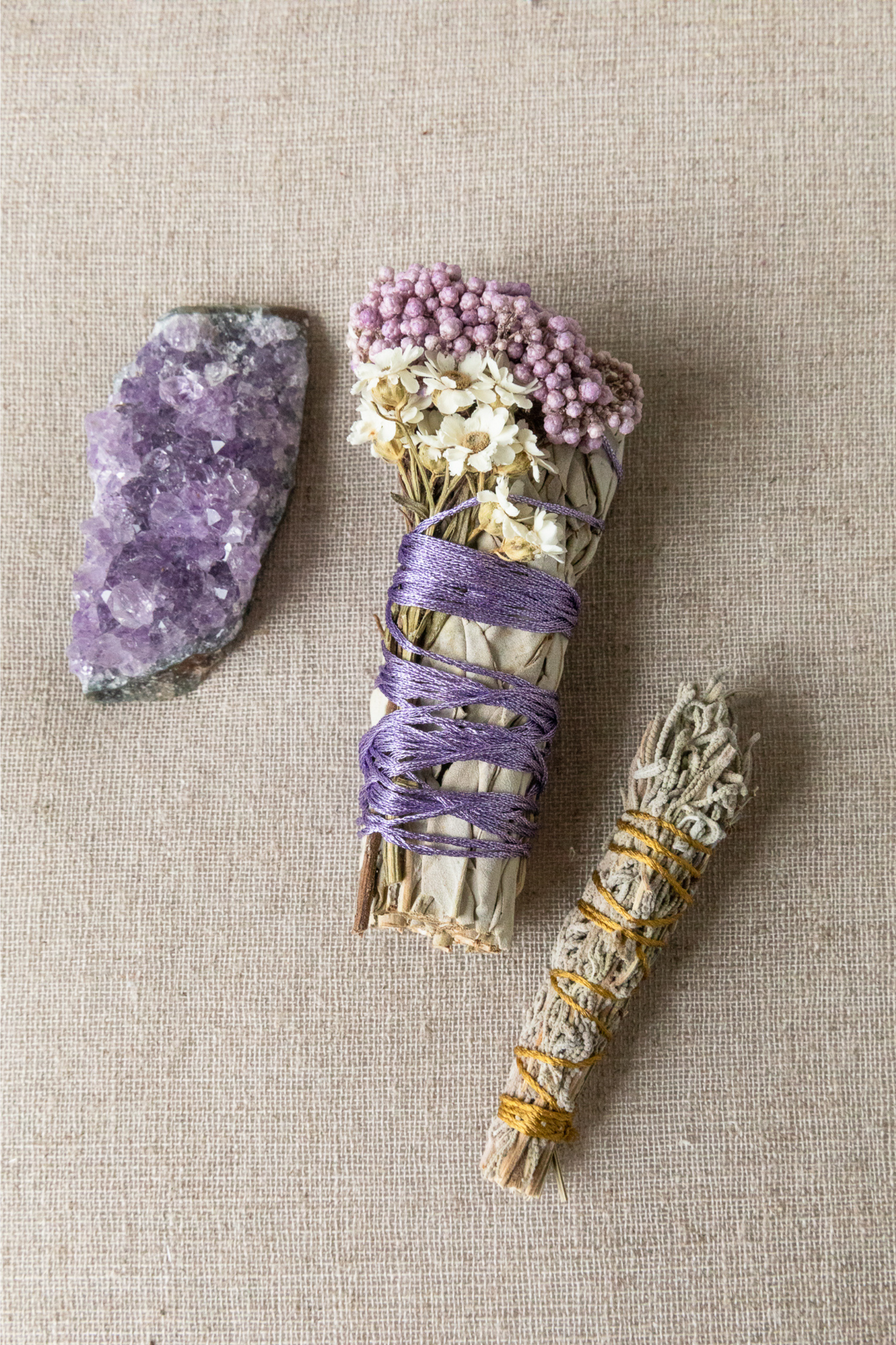 Green Gaea White Sage & Crystal Smudge Set, available in Amethyst, Clear Quartz, and Rose Quartz on ZERRIN with free Singapore shipping
