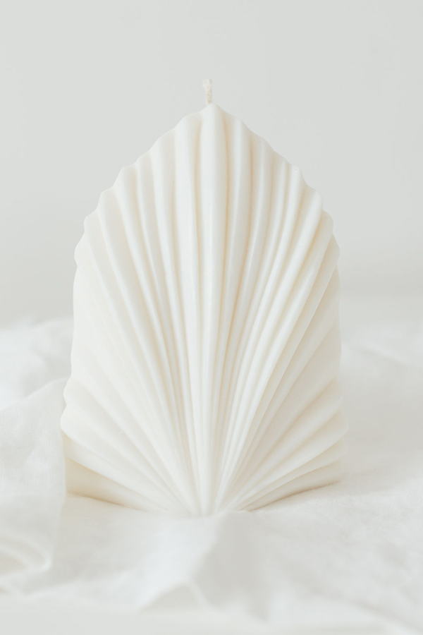 MIRA Nora Sculpture Candle