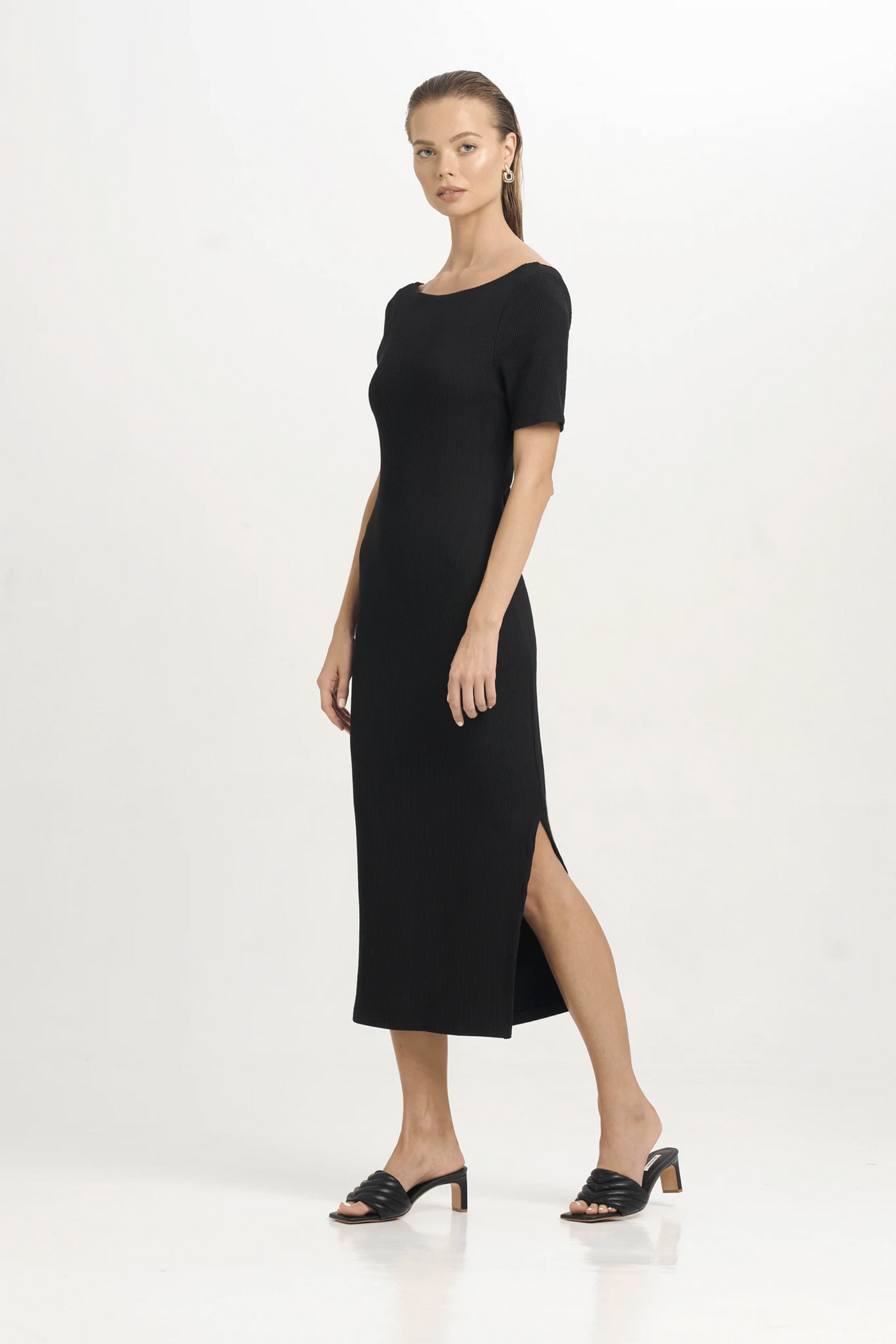 Sans Faff Frederica Reversi Dress, available on ZERRIN with free Singapore shipping