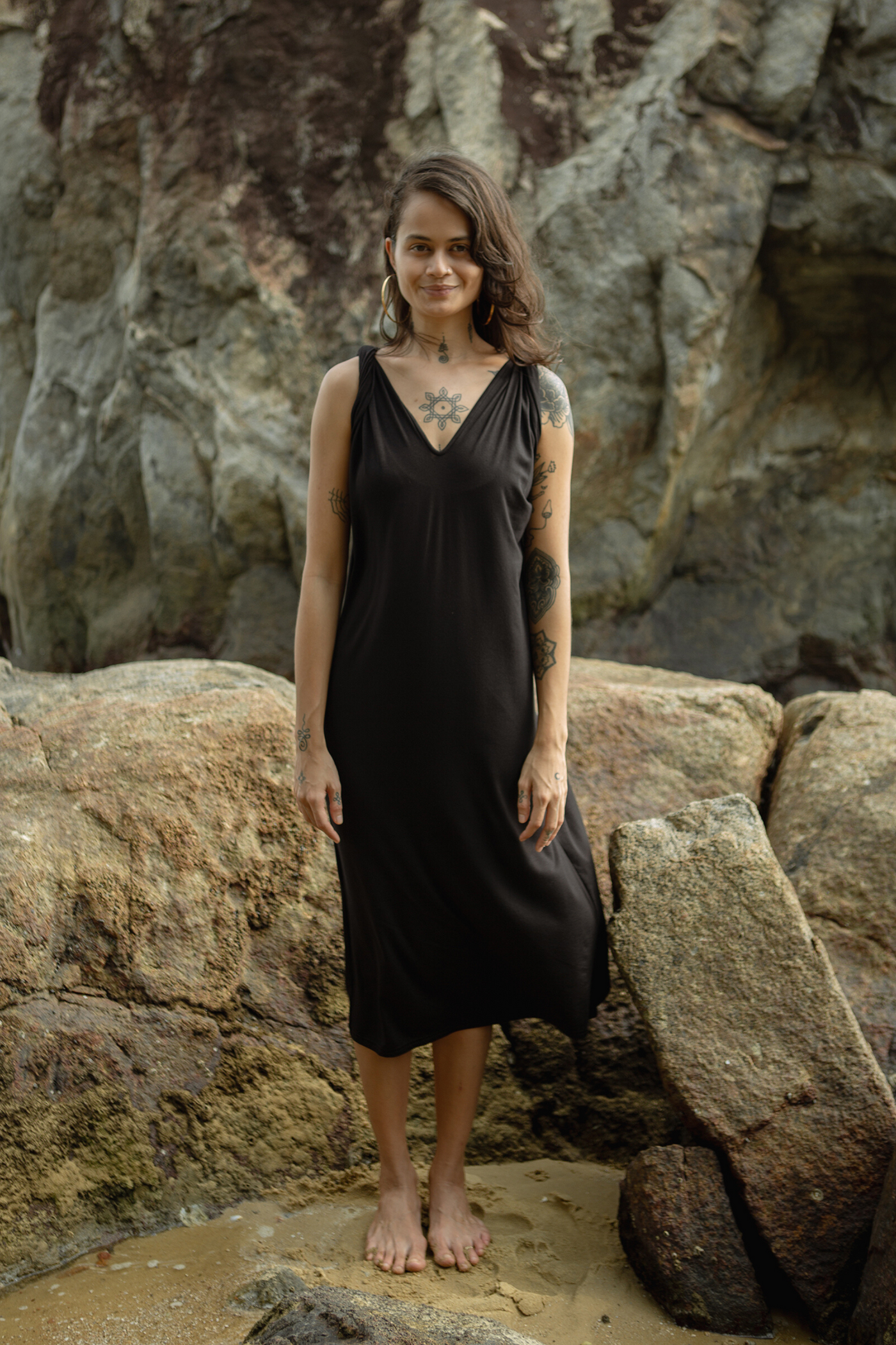 Su By Hand Olivia Dress in Black, available on ZERRIN with free Singapore shipping