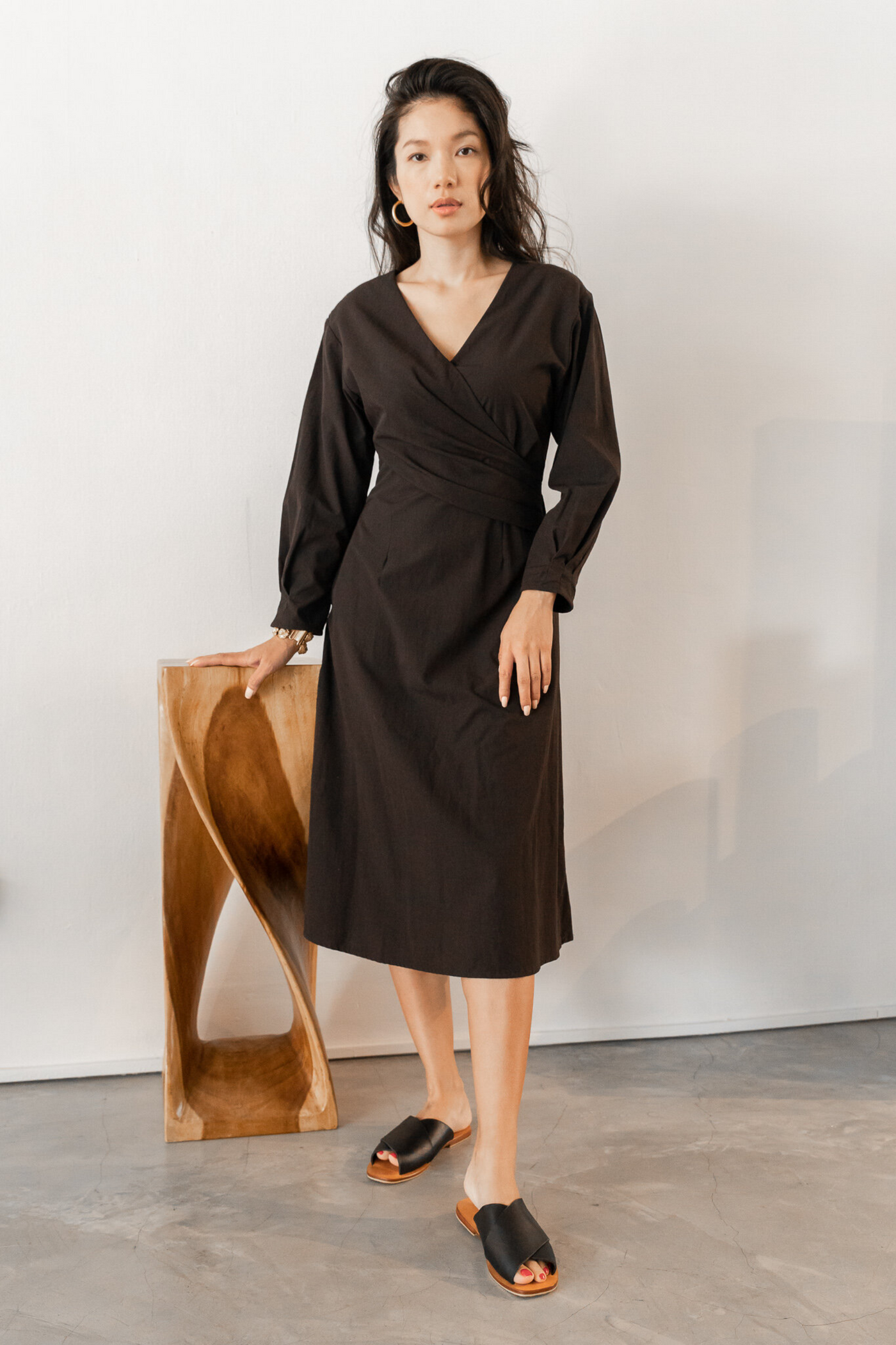 Su By Hand Vanda Dress in Black, available on ZERRIN with free Singapore shipping
