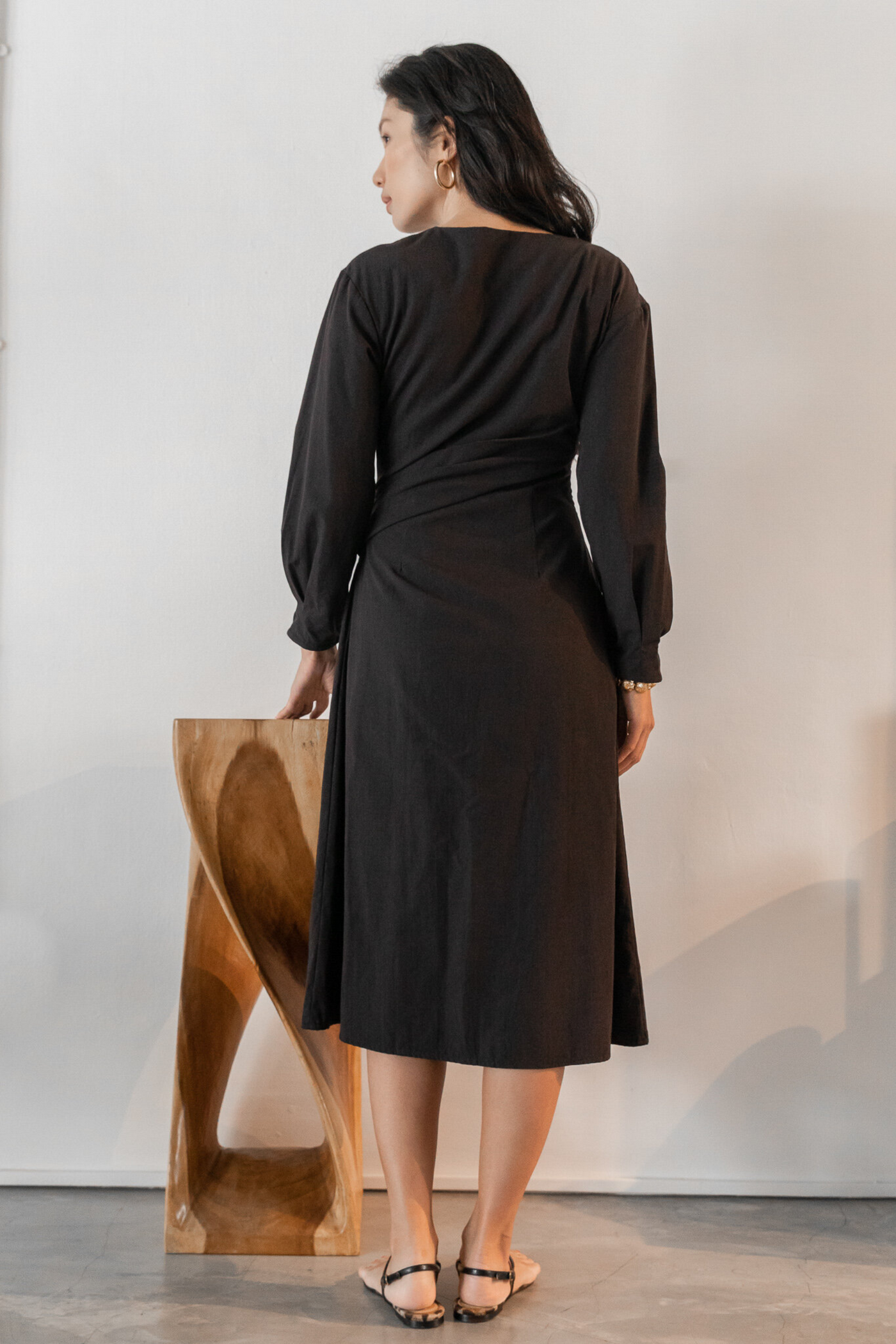 Su By Hand Vanda Dress in Black, available on ZERRIN with free Singapore shipping