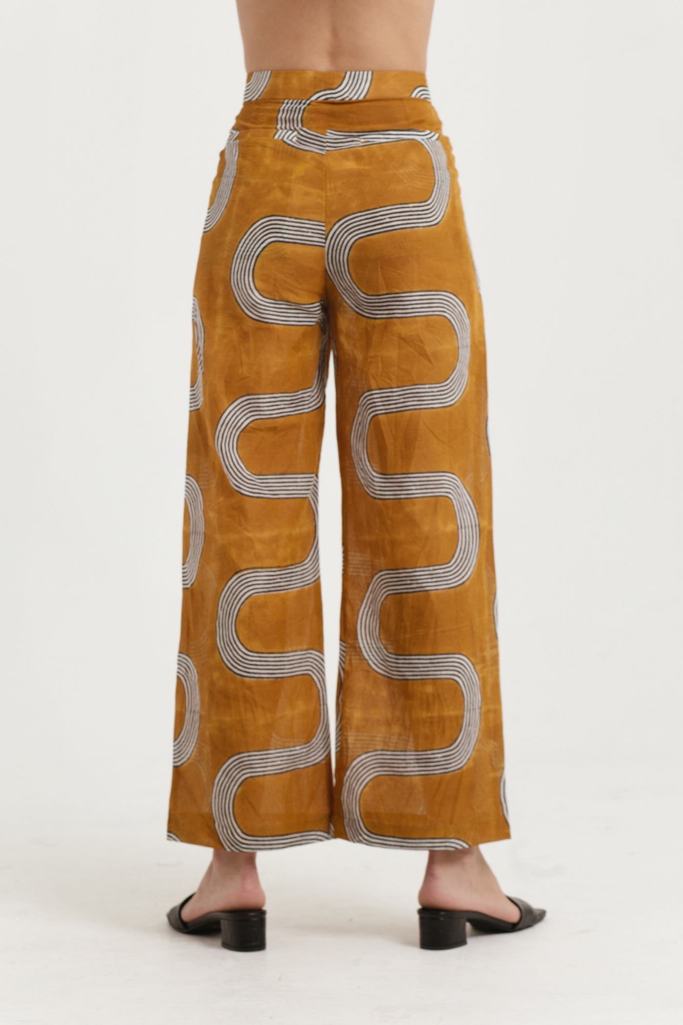 Stain Canyon Pants in Tigris, available on ZERRIN with free Singapore shipping